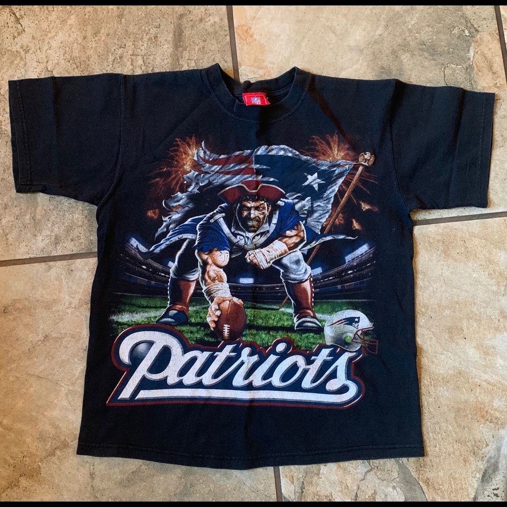 Patriots Men T-shirt Size M